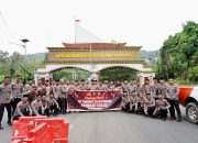 DitPamObvit Polda Sulbar Bagi-Bagi Takjil, Jembatan Silaturahmi Antar Polisi dan Masyarakat di Bulan Ramadan