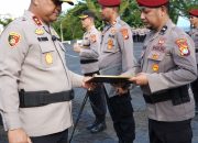 Kapolda Sulbar Beri Reward 12 Personel Polresta Mamuju Pengungkap Sindikat Curanmor
