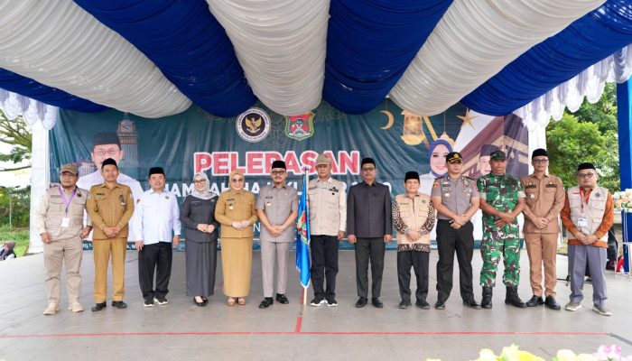 393 Jemaah Haji Mamuju Berangkat ke Tanah Suci, Gubernur Suhardi Duka Doakan Selamat dan Lancar