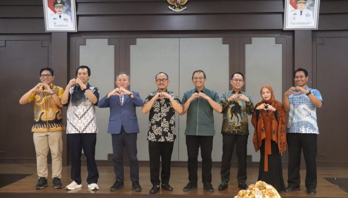 Gubernur Suhardi Duka Sambut Wamen HAM di Rujab, Paparkan Kondisi Sulbar yang Kondusif