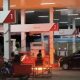 BREAKING NEWS: Mobil Datsun Go Meledak dan Terbakar di Jalan Trans Sulawesi, Usai Isi BBM di SPBU Simbuang