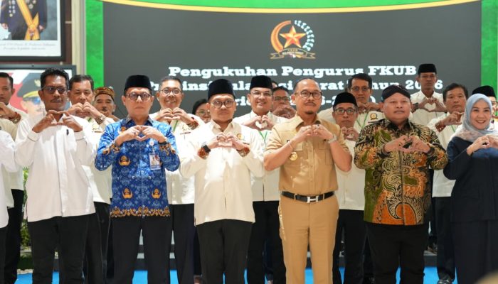 FKUB Sulbar Dikukuhkan, Gubernur Suhardi Duka Raih Penghargaan atas Keberhasilan Jaga Stabilitas Daerah